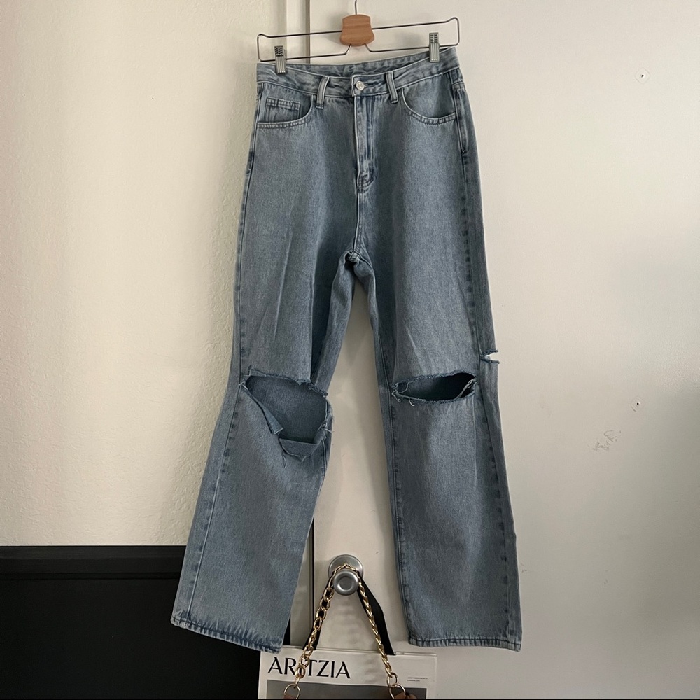 Highwaisted Distressed Cut Out Wide Leg Jeans